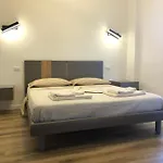 بيت ضيافة A Due Passi Dalla Scalinata كالتاجيروني