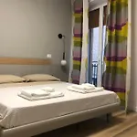 A Due Passi Dalla Scalinata 3* كالتاجيروني