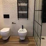 A Due Passi Dalla Scalinata 게스트하우스 칼타기론