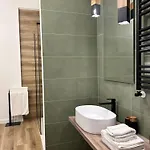 A Due Passi Dalla Scalinata Guest house