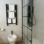 A Due Passi Dalla Scalinata Guest house