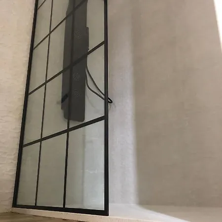 A Due Passi Dalla Scalinata 3* كالتاجيروني