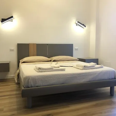 بيت ضيافة A Due Passi Dalla Scalinata كالتاجيروني