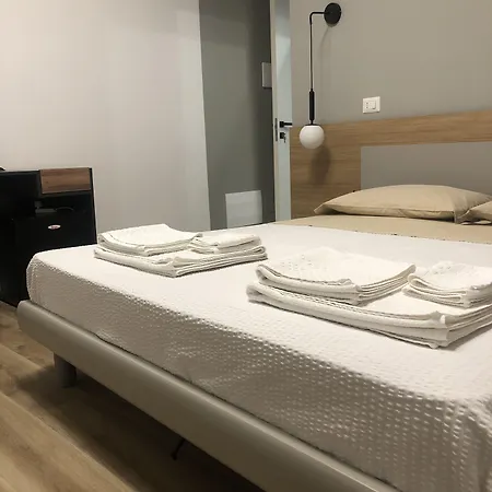 A Due Passi Dalla Scalinata كالتاجيروني